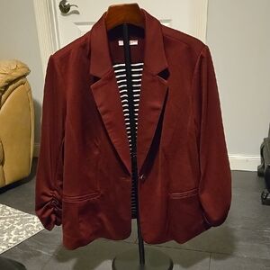 Chic Burgundy Blazer with Striped Inner